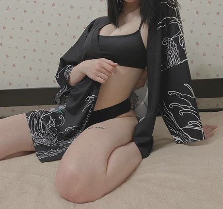 conitenok porn star photo