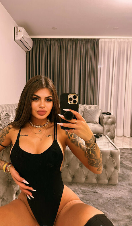 perfect33n art model archive