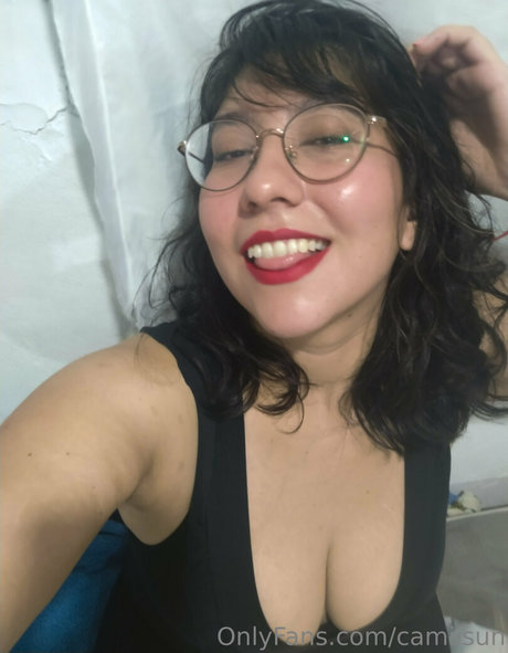 camiisun porn star photo