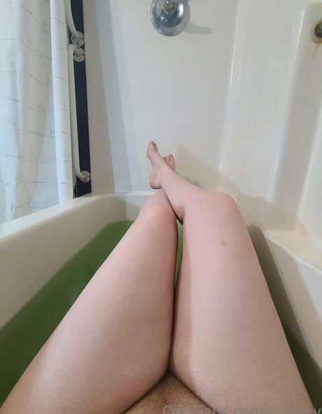 ccnicky model nude pic