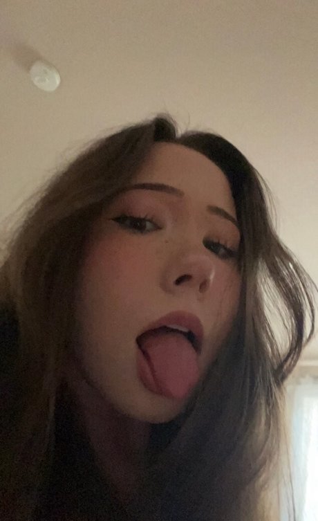 AliciaJade free actress galleries