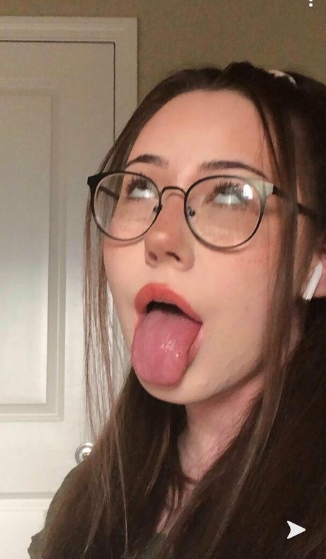 AliciaJade model nude galleries