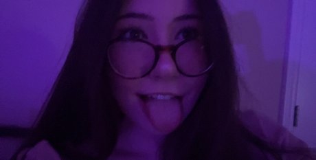 AliciaJade nude actress photos