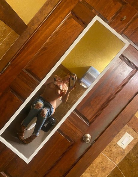 adubprintin pornstar nudes picture