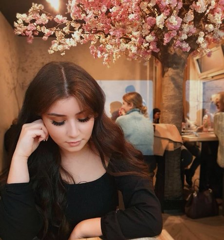 Yazzi hd pornstar pic