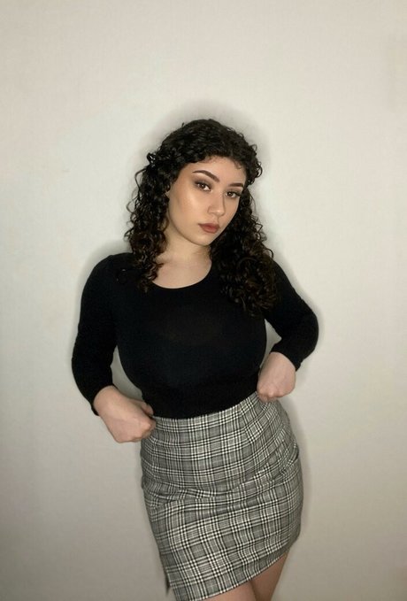 Yazzi beautiful pornstar image