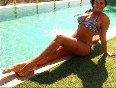 Angela Cavagna sexy actress galleries