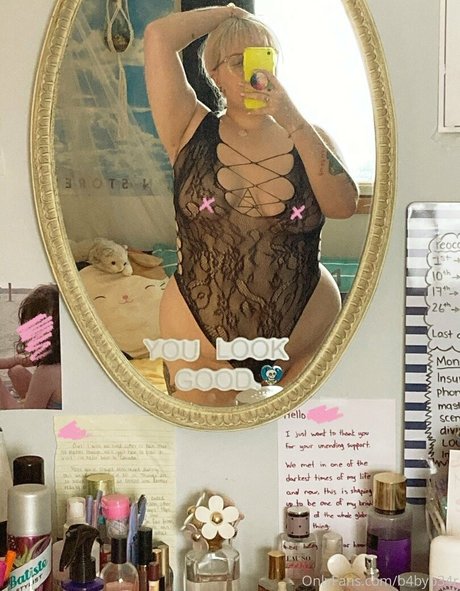 prxncesspeche adult model image