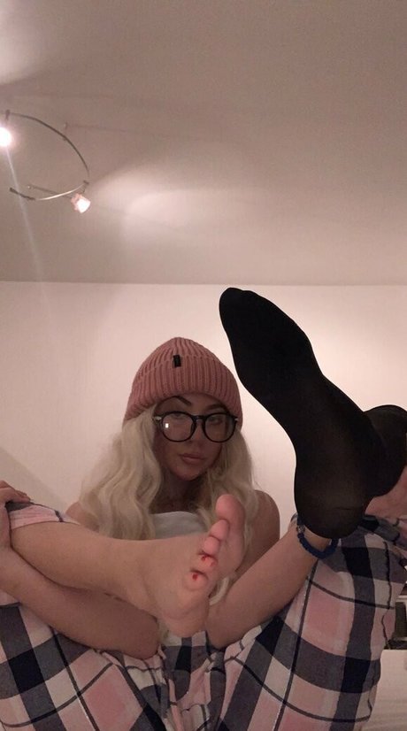 monamixxx sexy star pic