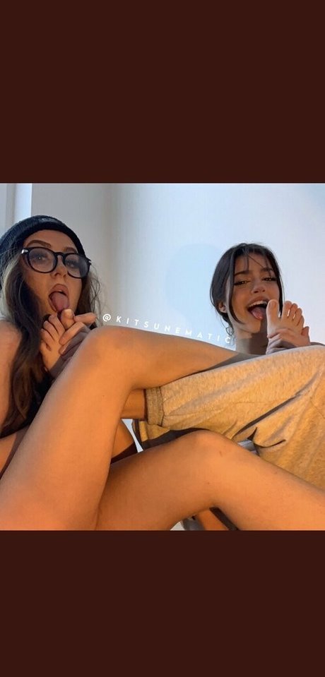 monamixxx pornstar erotic pics