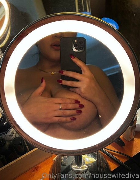 housewifediva exclusive model photos