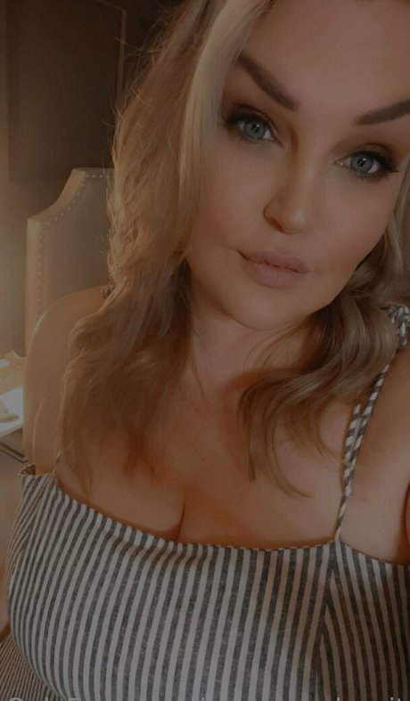 howgwendoesit art model archive