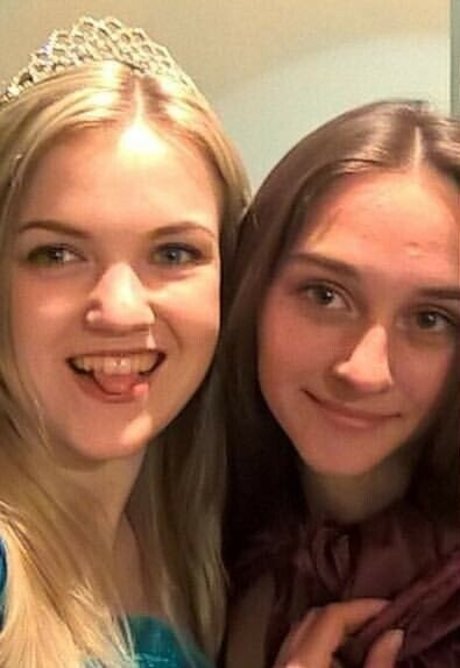 SladkiSlivki nude model pic