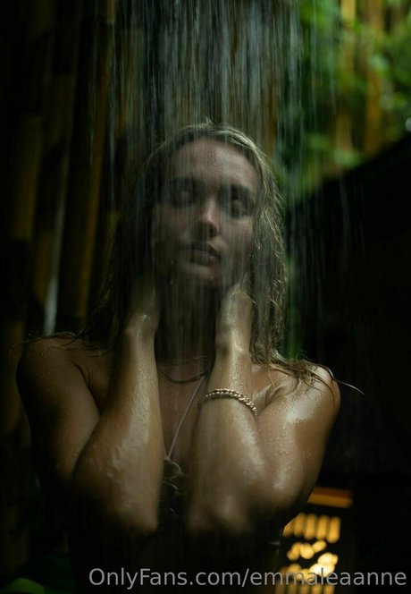 emmaleaanne nude model photos