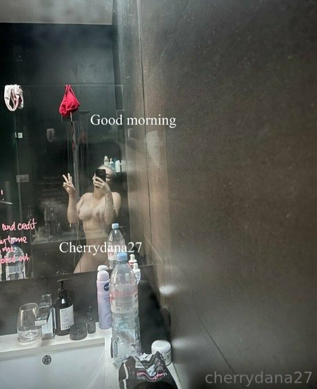 Cherrydana sex model gallery