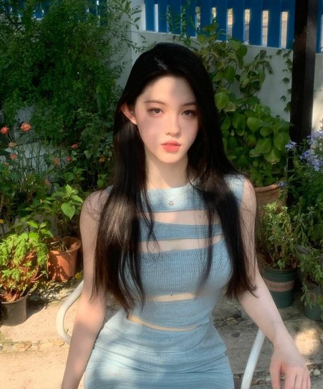 iamazhai naked model pictures