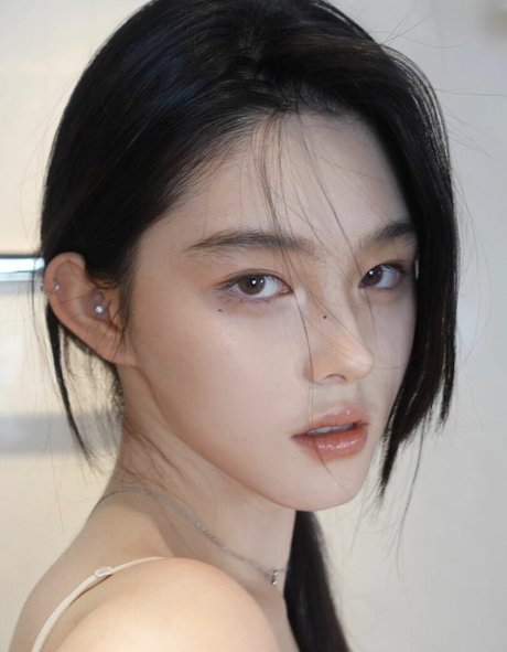 iamazhai nude actress pics