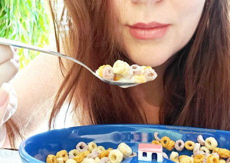 toepazfeetures star adult pics