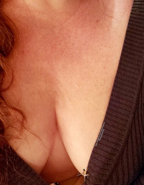 toepazfeetures high quality actress photo