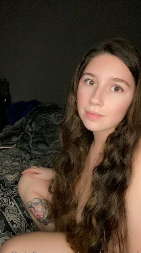 smolclingygf model beautiful img