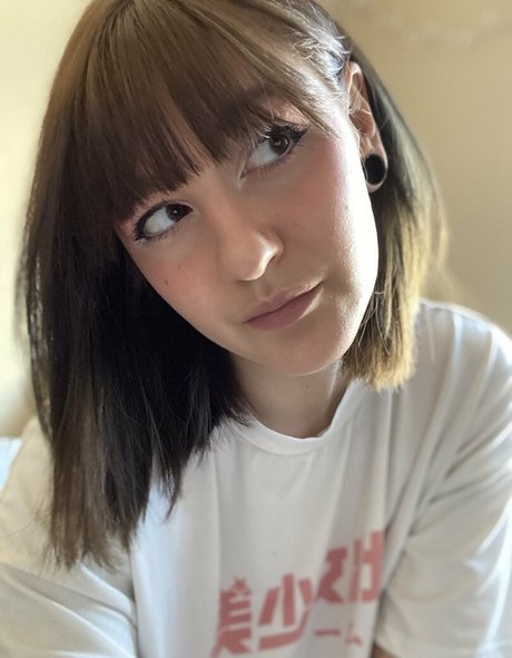 asian cheerleader onlyfans exclusive pic