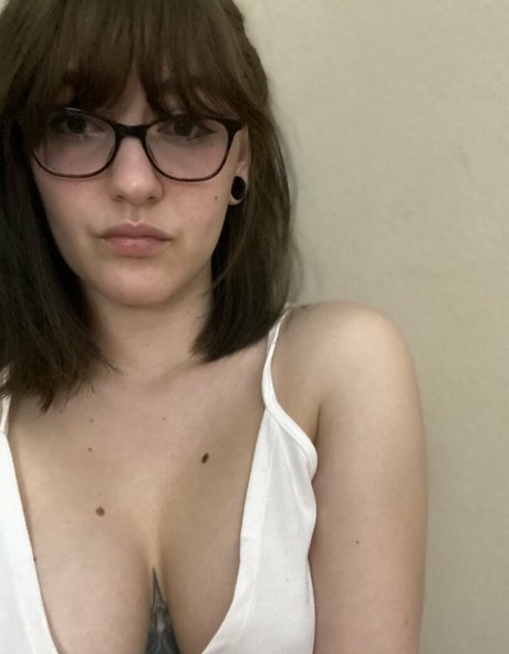 minaluna high quality actress pictures