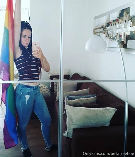 isabellaboth pretty pornstar photo