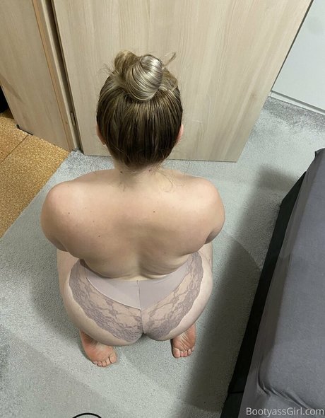 bootyassgirl star erotic pictures