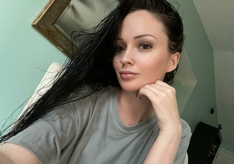 busty solo onlyfans adult pics