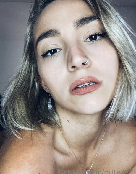 confidantsarah pornstar hot pics