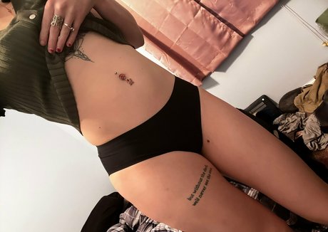 queenofbootyy__ perfect star picture