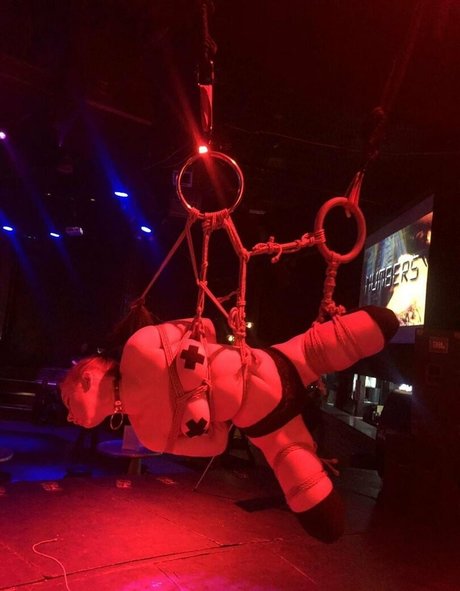 kindlyfruitbat exclusive pornstar photos