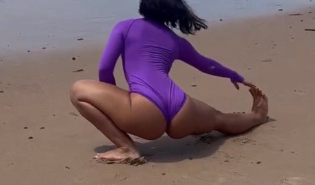 Taynara Cabral naked actress photo