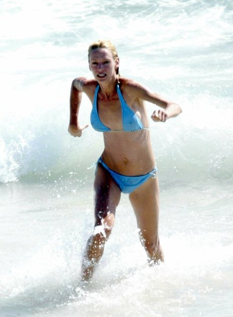 Uma Thurman free actress gallery