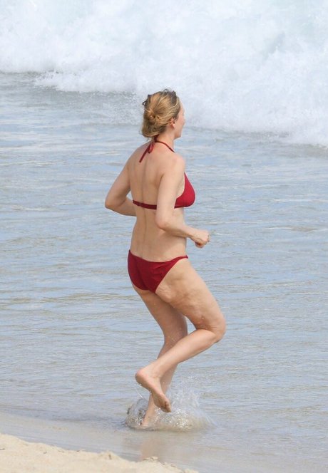 Uma Thurman free pornstar pic