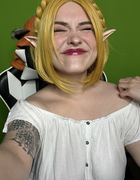 asian cheerleader onlyfans pretty pics