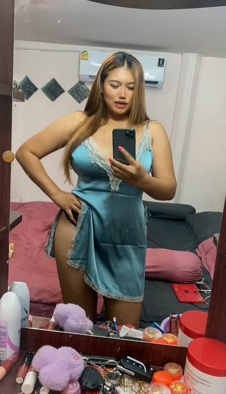 Thanaporn sexy actress image