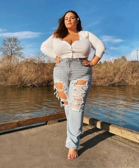 two onlyfans free nude image