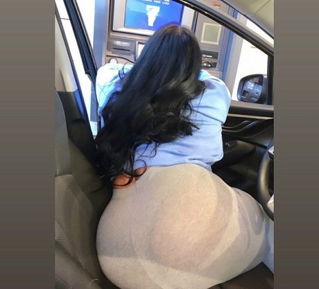 ashbovaxo sexy actress pic