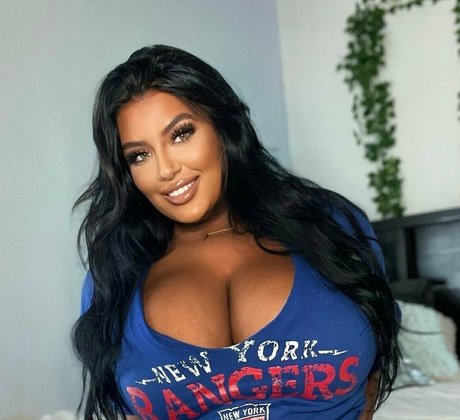 ashbovaxo model perfect picture