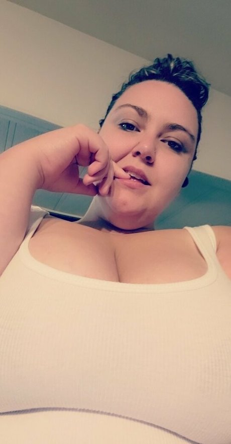 blueeyedbbw253 naked star picture