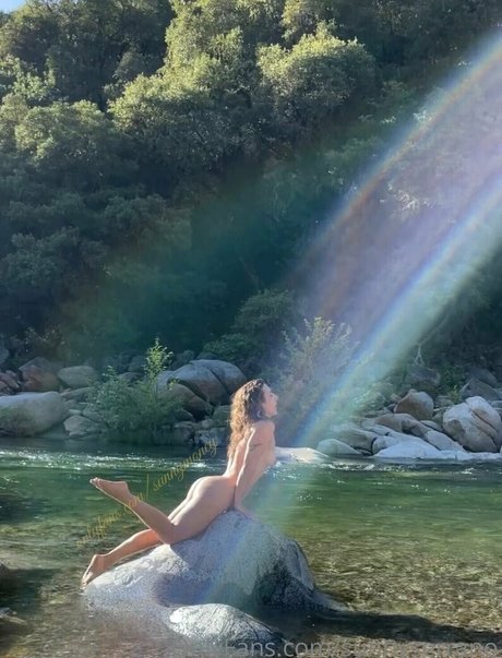 sunnyserrano xxx model picture