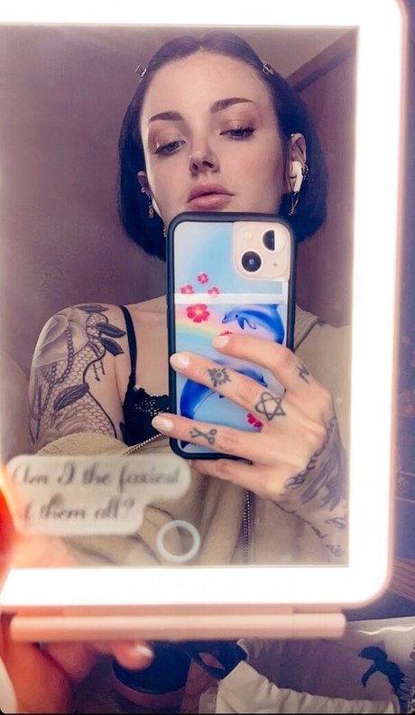 Heartpathetic model naked img