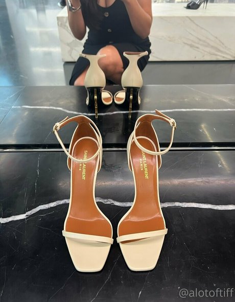 alotoftiff pornstar pretty photo