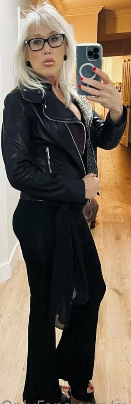 hannahandsuzie pornstar adult image