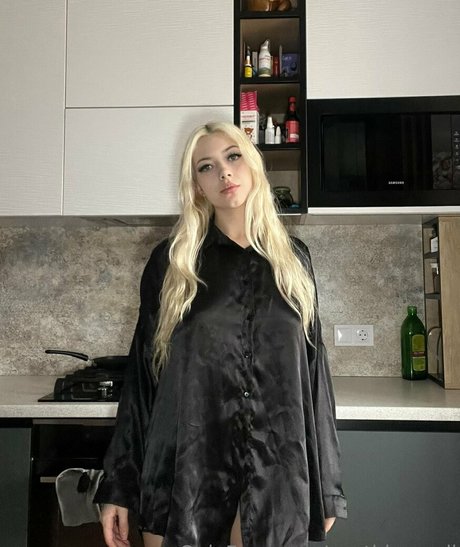 cynthiacyndi beautiful model picture