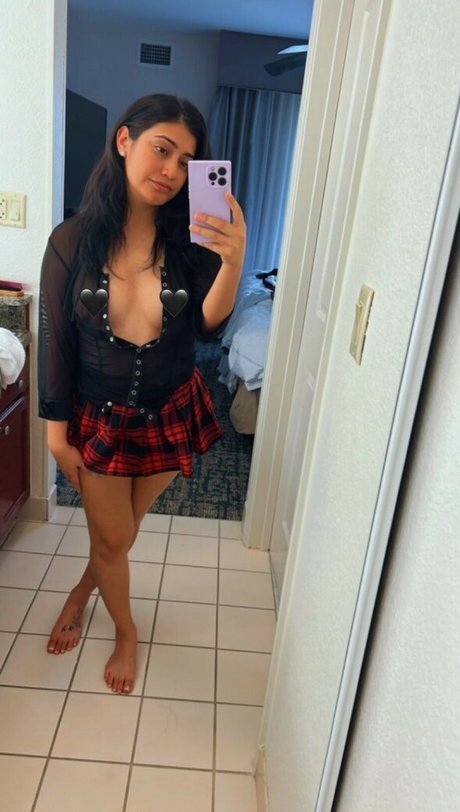 justlovely pretty actress image