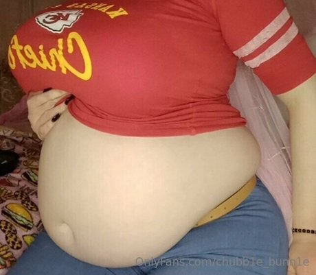 chubb1e bunn1e erotic actress pic