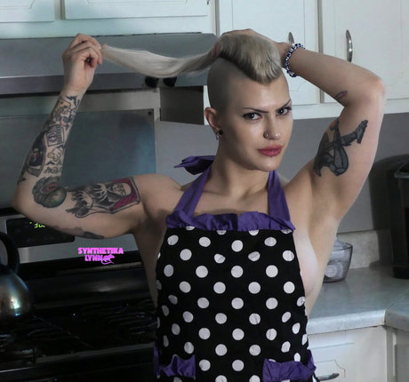 Synthetika Lynn high quality pornstar pics