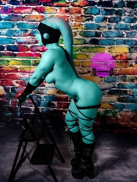 Synthetika Lynn beautiful model gallery